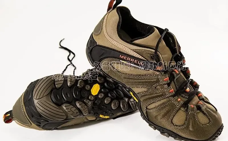 意昂3官网登陆入口哇咔哇咔文化2024年夏季必备鞋履：爆款新风尚
，潮流引领者