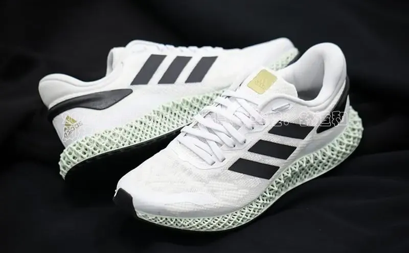 意昂3平台注册网页版华策影视2024 年最受欢迎的男款气垫鞋：舒适和
风格兼得