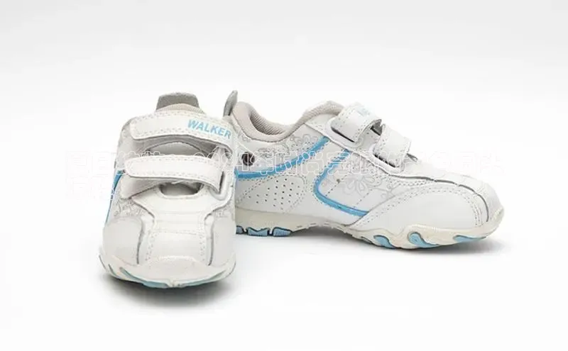 意昂3官网登录天键股份夏日绽放：2024年时尚亮眼的黄色圆头
凉鞋