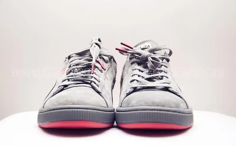 2025新款黑色运动鞋：引领潮流的未来科技展现