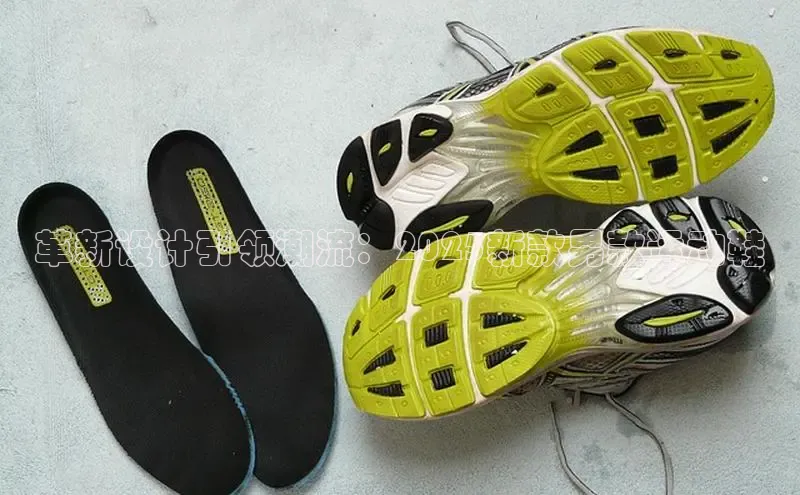 革新设计引领潮流：2025新款男款运动鞋